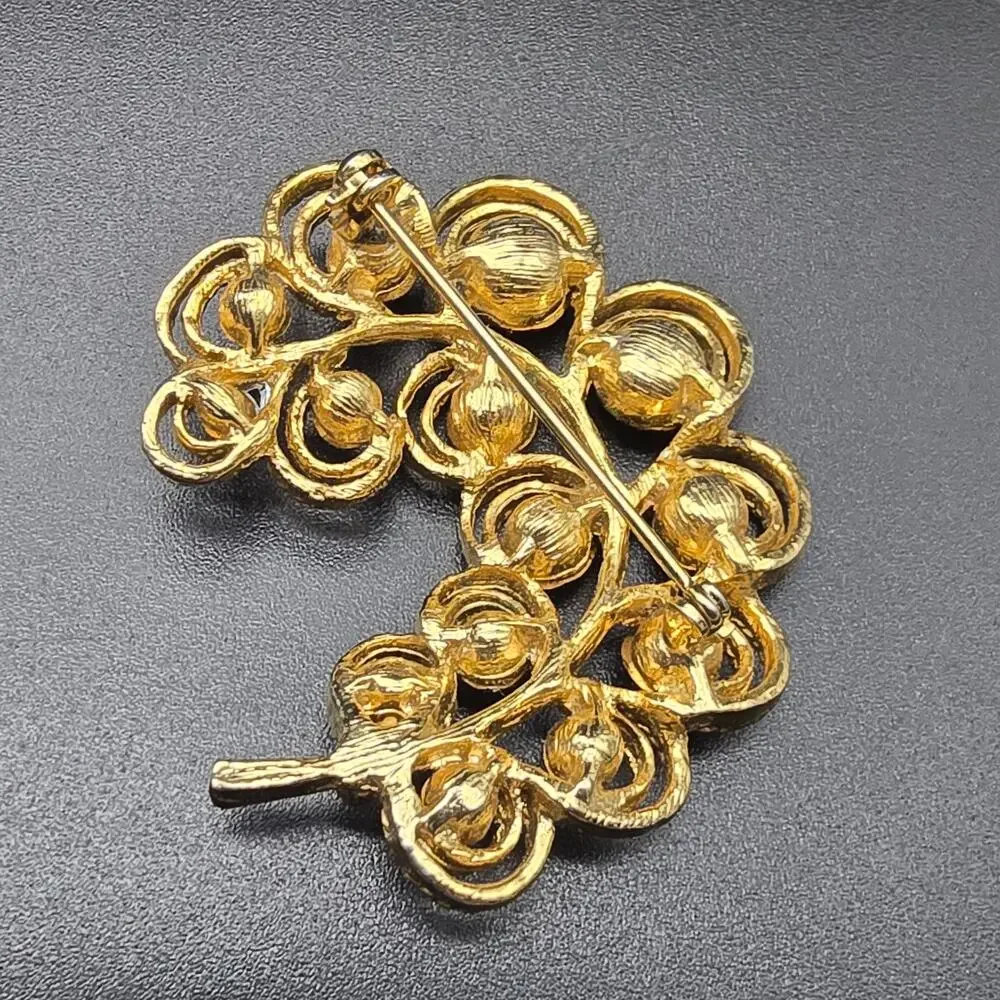 Pink Rhinestone Leaf Brooch Gold TOne VIntage Glam Costume Jewelry